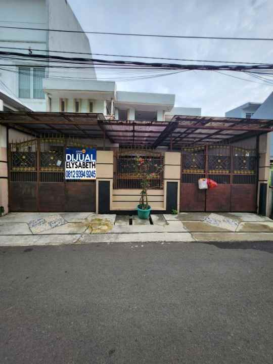dijual rumah kelapa gading