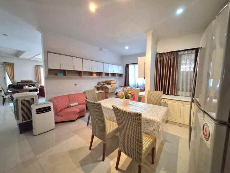 dijual rumah kelapa gading