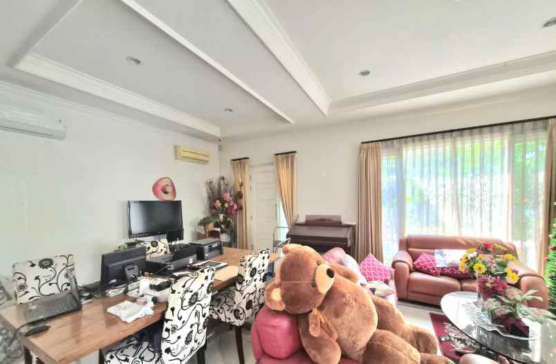 dijual rumah kelapa gading