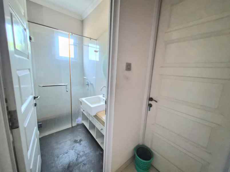 dijual rumah kelapa gading