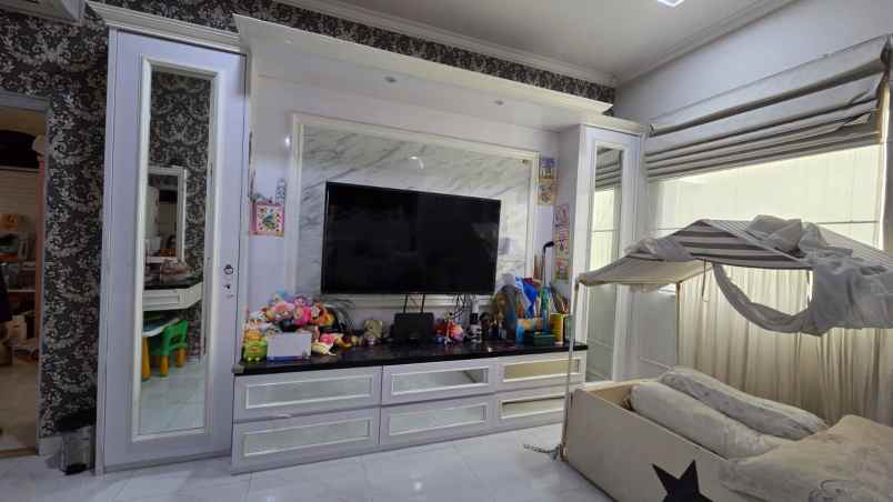 dijual rumah kelapa lilin kelapa gading