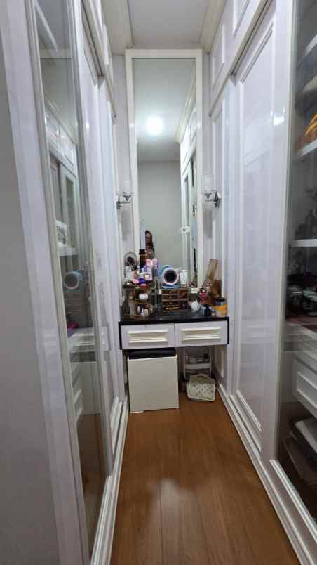 dijual rumah kelapa lilin kelapa gading