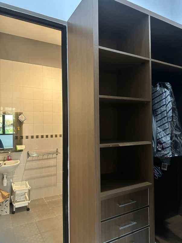 dijual rumah kelapa nias kelapa gading