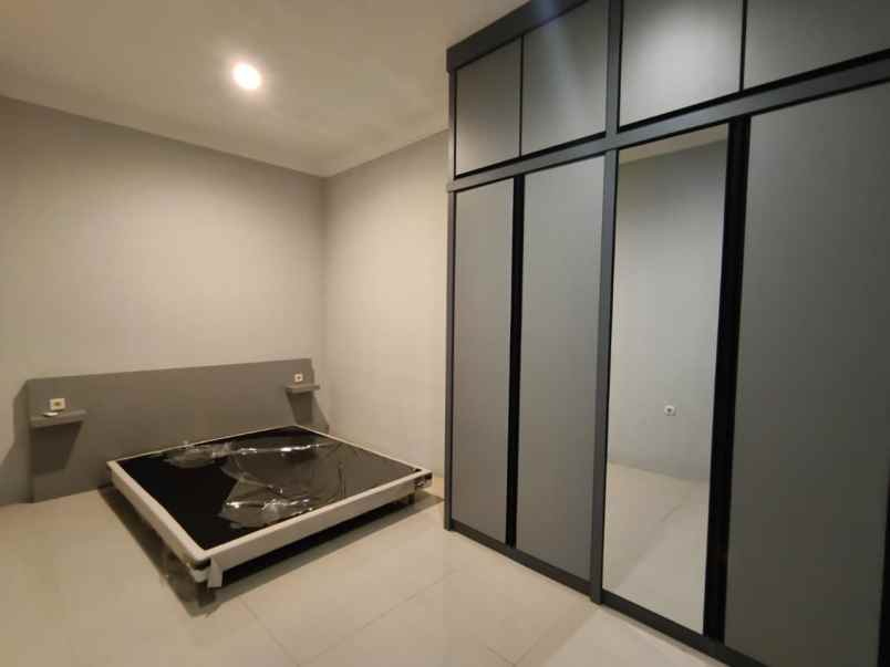 dijual rumah komp beacukai sukapura