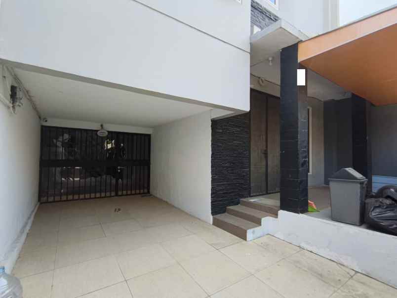 dijual rumah komp beacukai sukapura