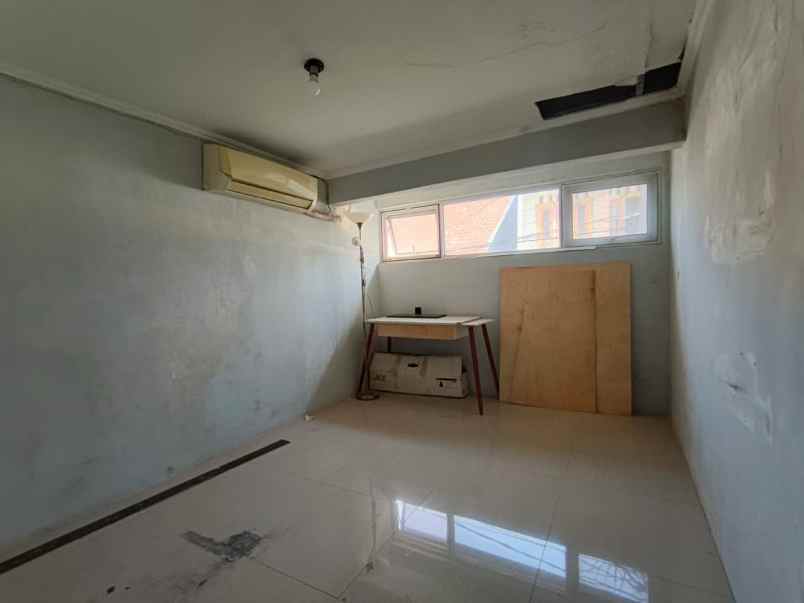 dijual rumah komp beacukai sukapura