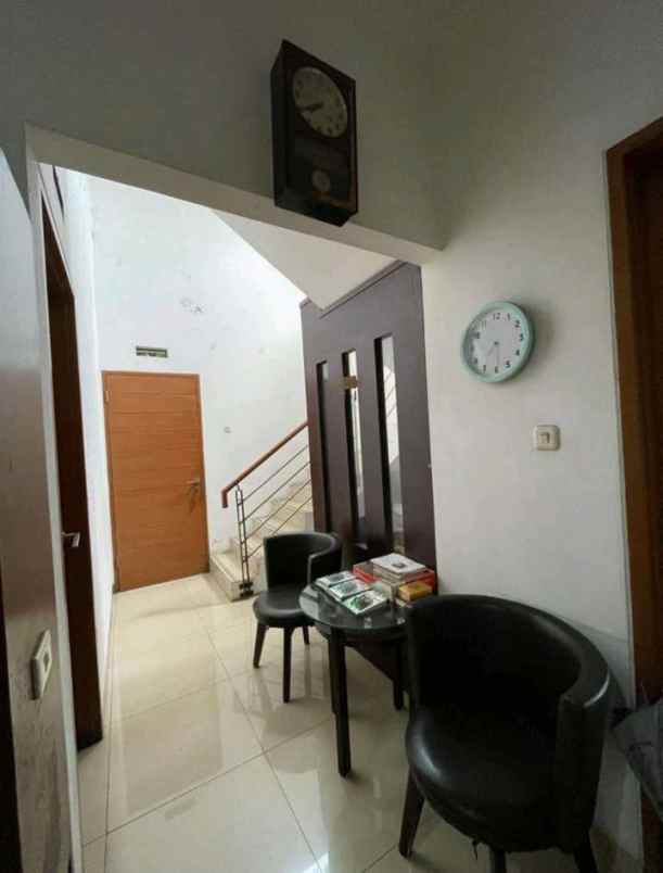 dijual rumah komplek buahbatu regency