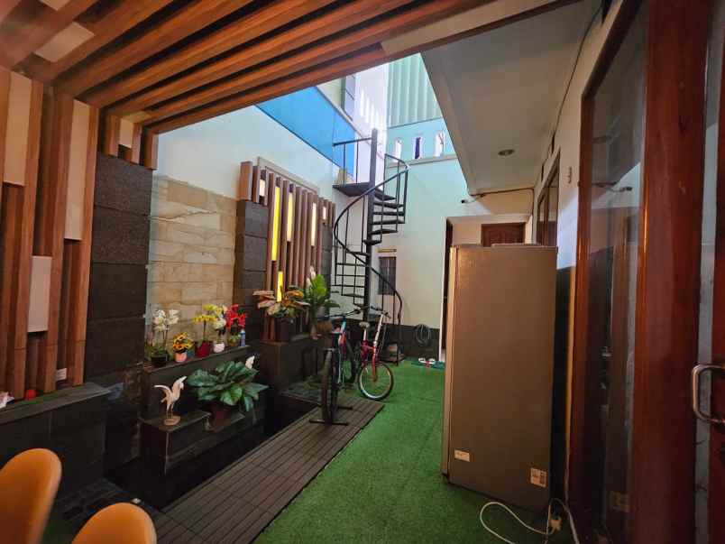 dijual rumah komplek buahbatu regency