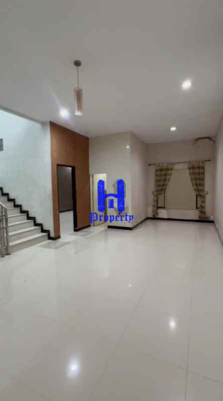 dijual rumah komplek cemara asri jalan