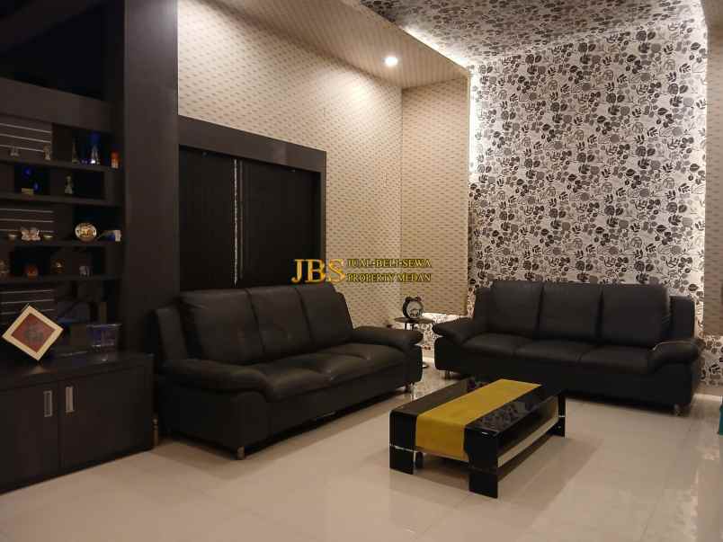 dijual rumah komplek cemara asri jalan