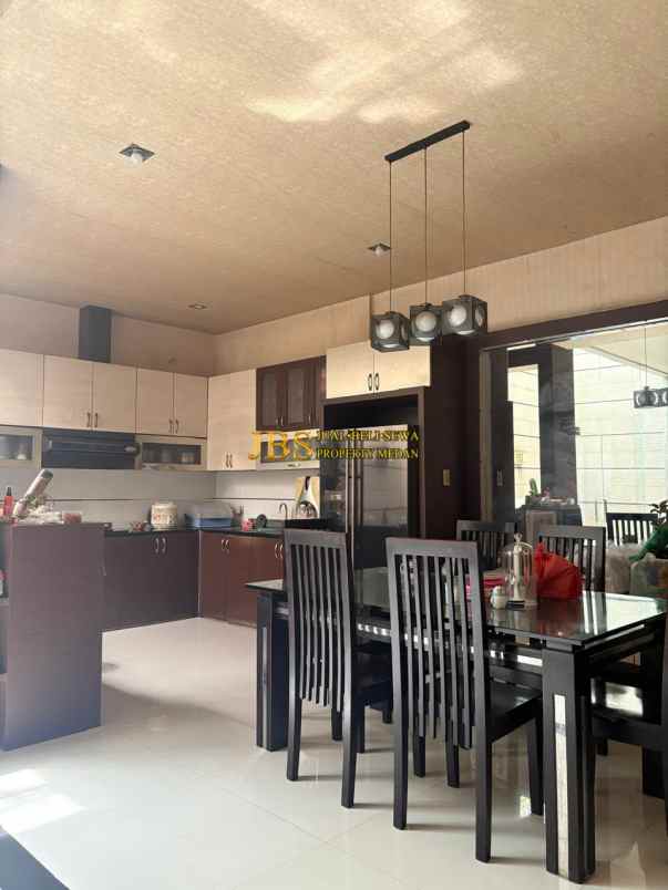 dijual rumah komplek cemara asri jalan