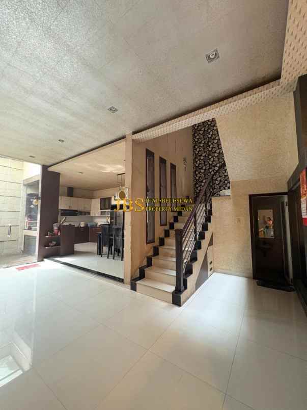dijual rumah komplek cemara asri jalan