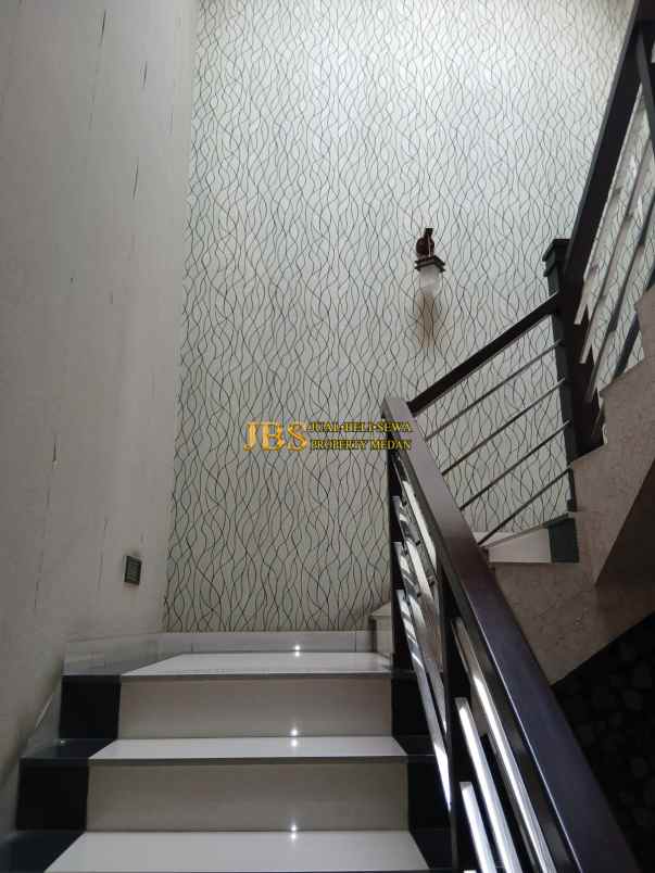dijual rumah komplek cemara asri jalan