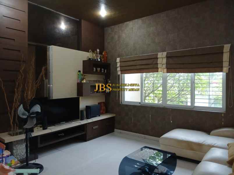 dijual rumah komplek cemara asri jalan