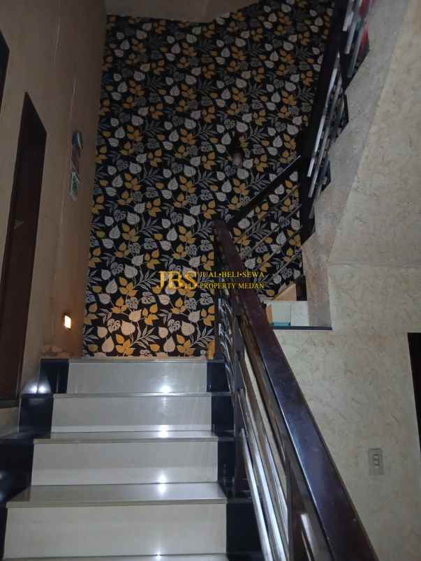 dijual rumah komplek cemara asri jalan
