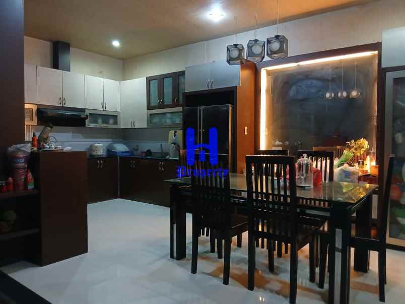 dijual rumah komplek cemara asri jalan