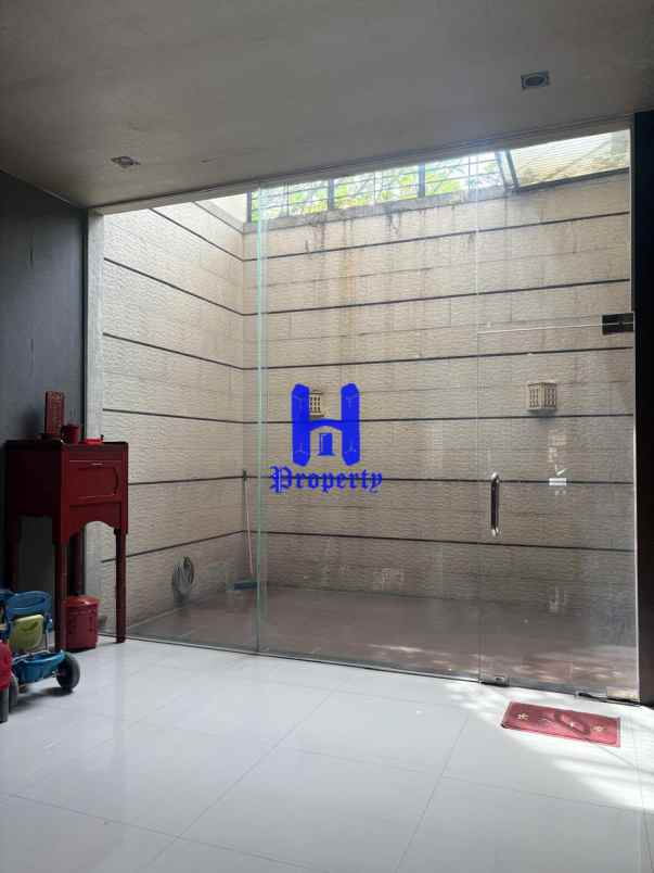 dijual rumah komplek cemara asri jalan