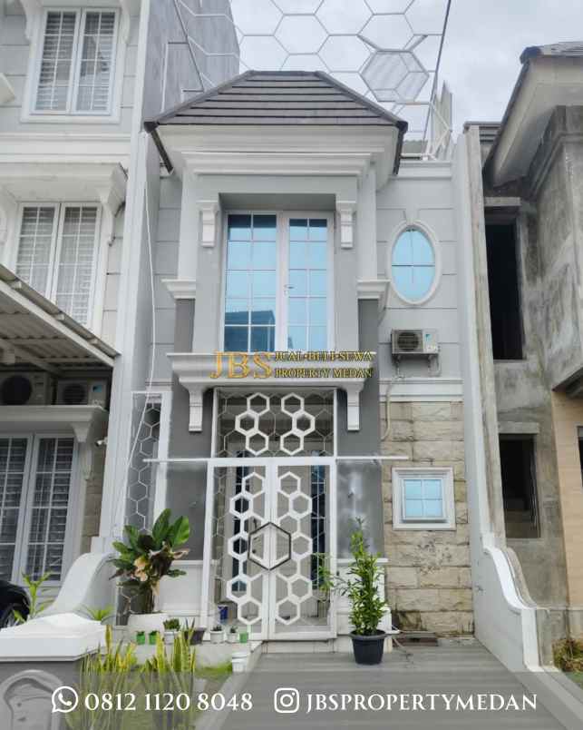 dijual rumah komplek citraland gama