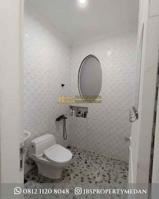 dijual rumah komplek citraland gama