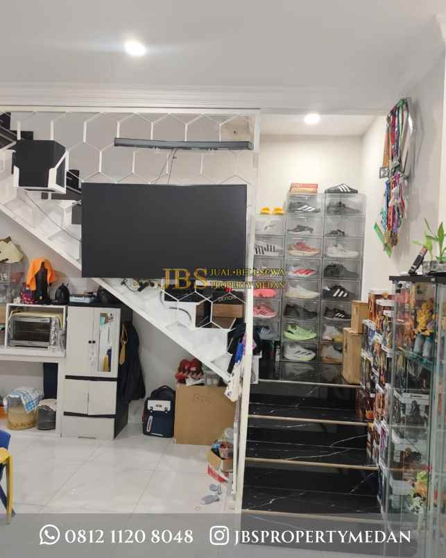 dijual rumah komplek citraland gama