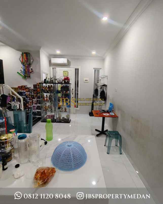 dijual rumah komplek citraland gama