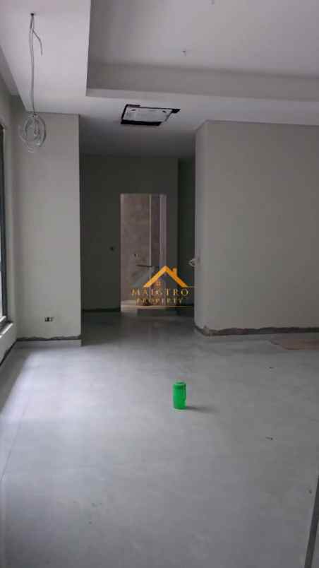 dijual rumah komplek citraland gama