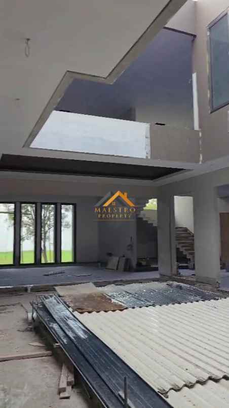 dijual rumah komplek citraland gama