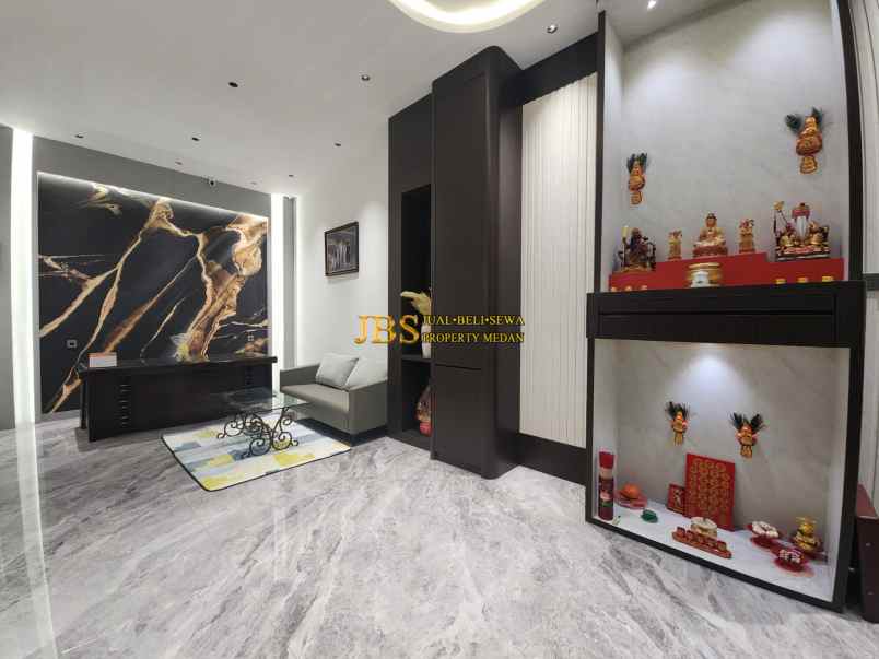 dijual rumah komplek citraland gama