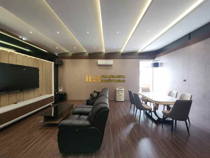 dijual rumah komplek citraland gama