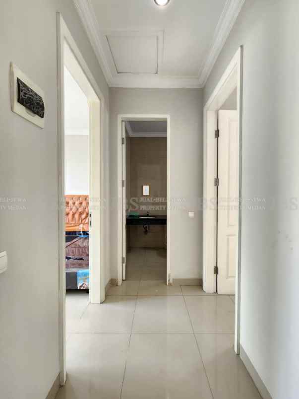 dijual rumah komplek citraland gama