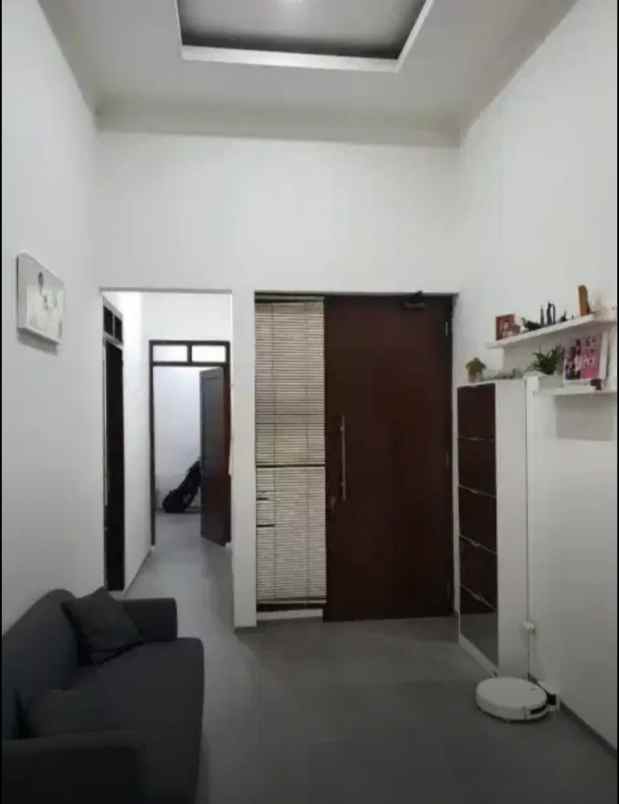 dijual rumah komplek kiara sari asri