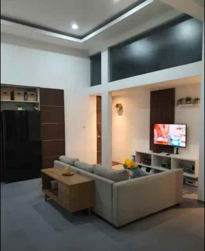 dijual rumah komplek kiara sari asri