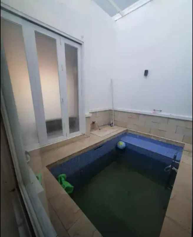 dijual rumah komplek kiara sari asri