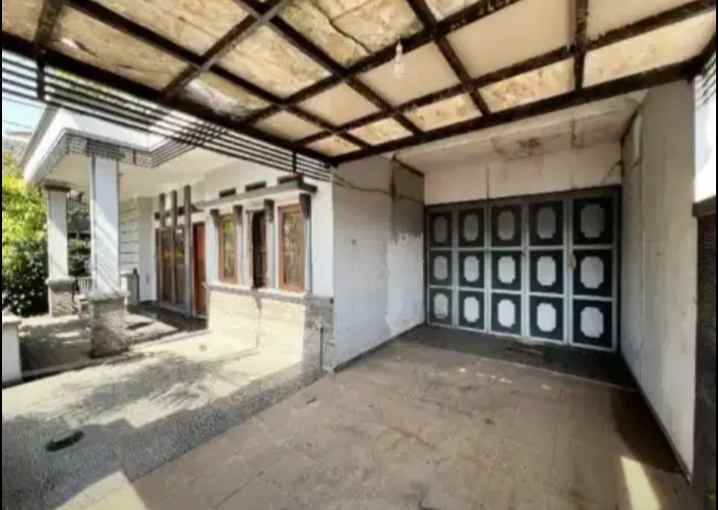 dijual rumah komplek margawangi estate