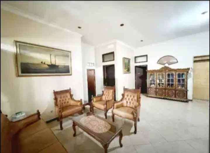 dijual rumah komplek margawangi estate