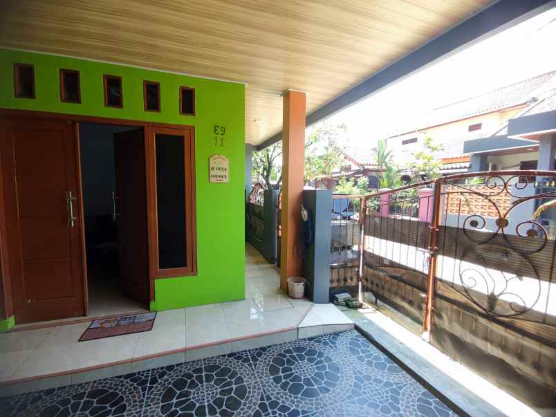 dijual rumah komplek mutiara garuda