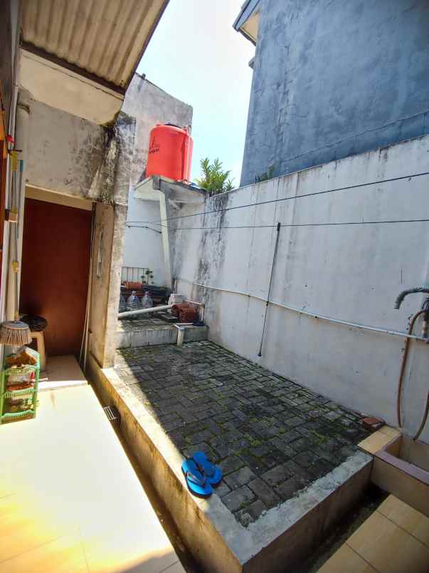 dijual rumah komplek mutiara garuda