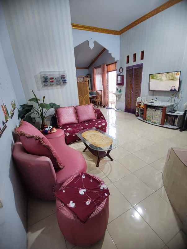 dijual rumah komplek mutiara garuda