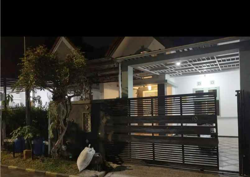 dijual rumah komplek parakan mas