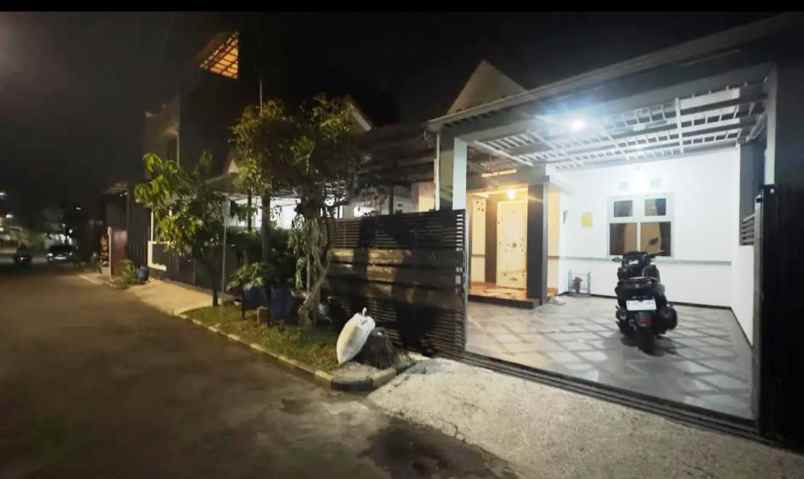 dijual rumah komplek parakan mas