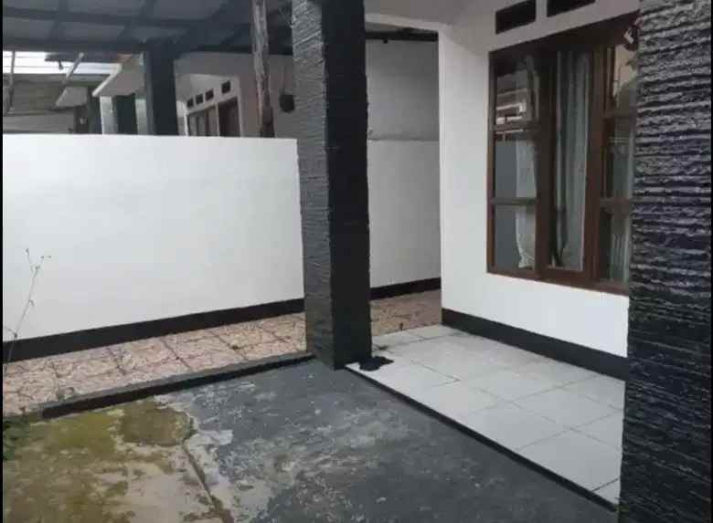 dijual rumah komplek permata buahbatu