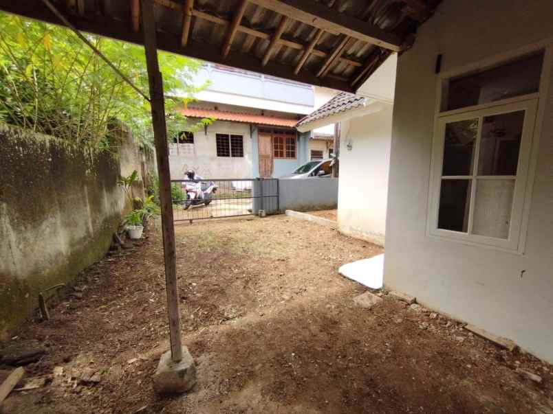 dijual rumah komplek perumahan unisba