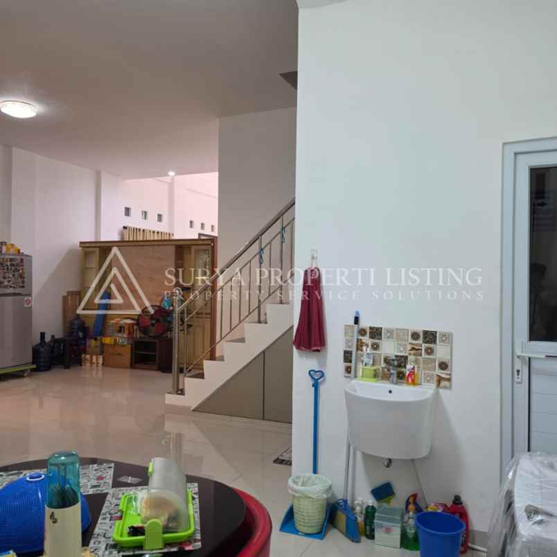 dijual rumah komplek royal park residence