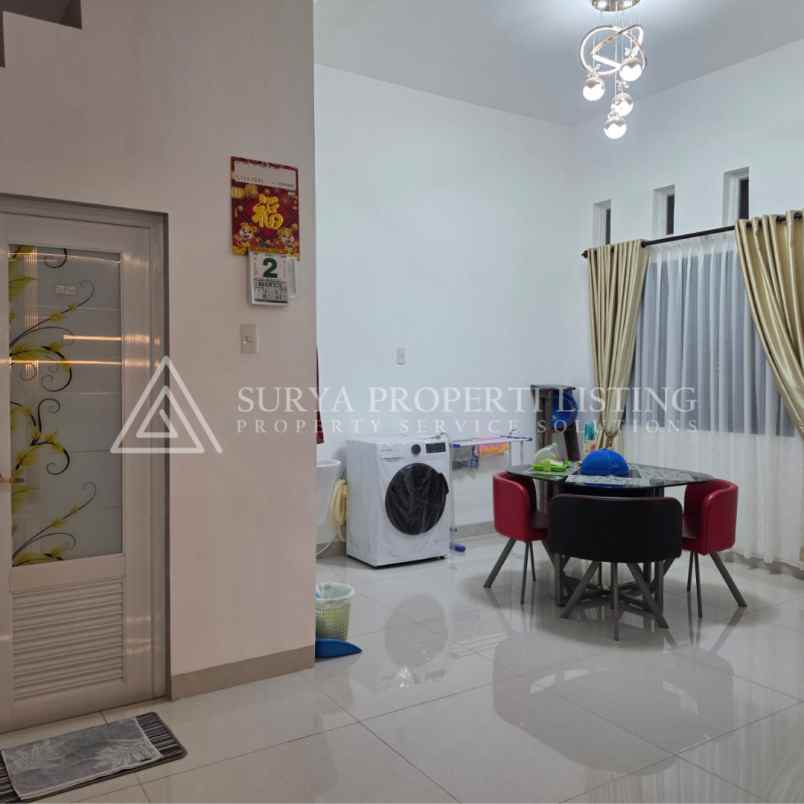 dijual rumah komplek royal park residence