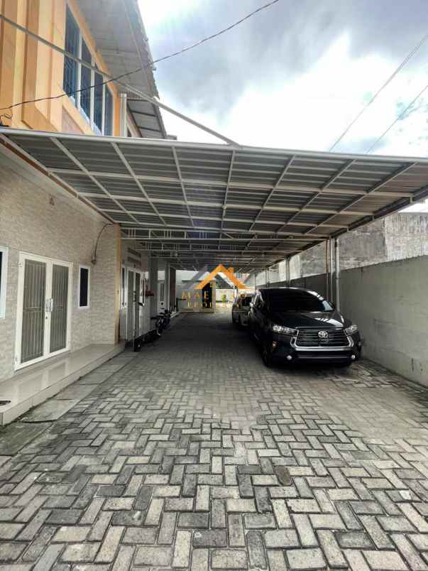 dijual rumah komplek setia jadi palace