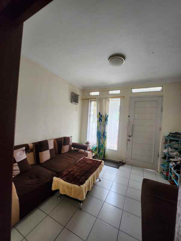 dijual rumah komplek sukaasih