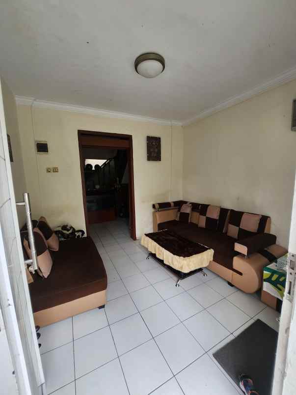 dijual rumah komplek sukaasih