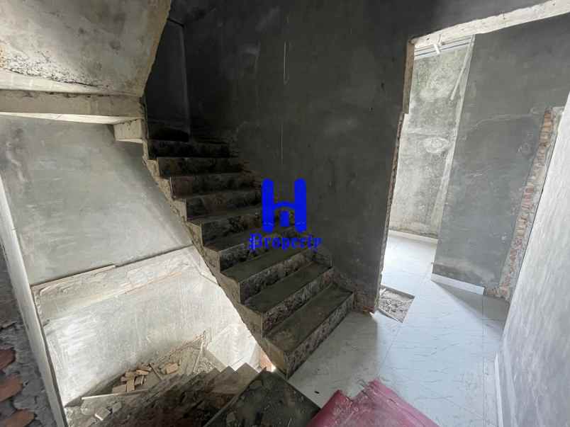 dijual rumah komplek the exclusive