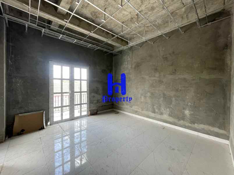 dijual rumah komplek the exclusive