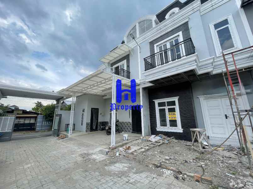 dijual rumah komplek the exclusive